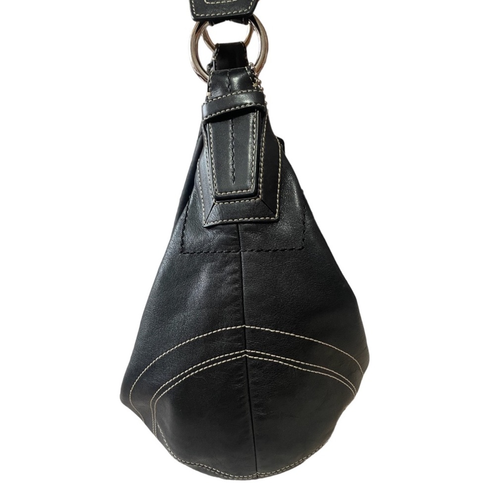 COACH Soho Hobo black leather bag chrome hardware zipper white topstitch detail - Picture 4 of 16